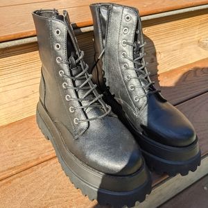 Size 9 Combat Boots